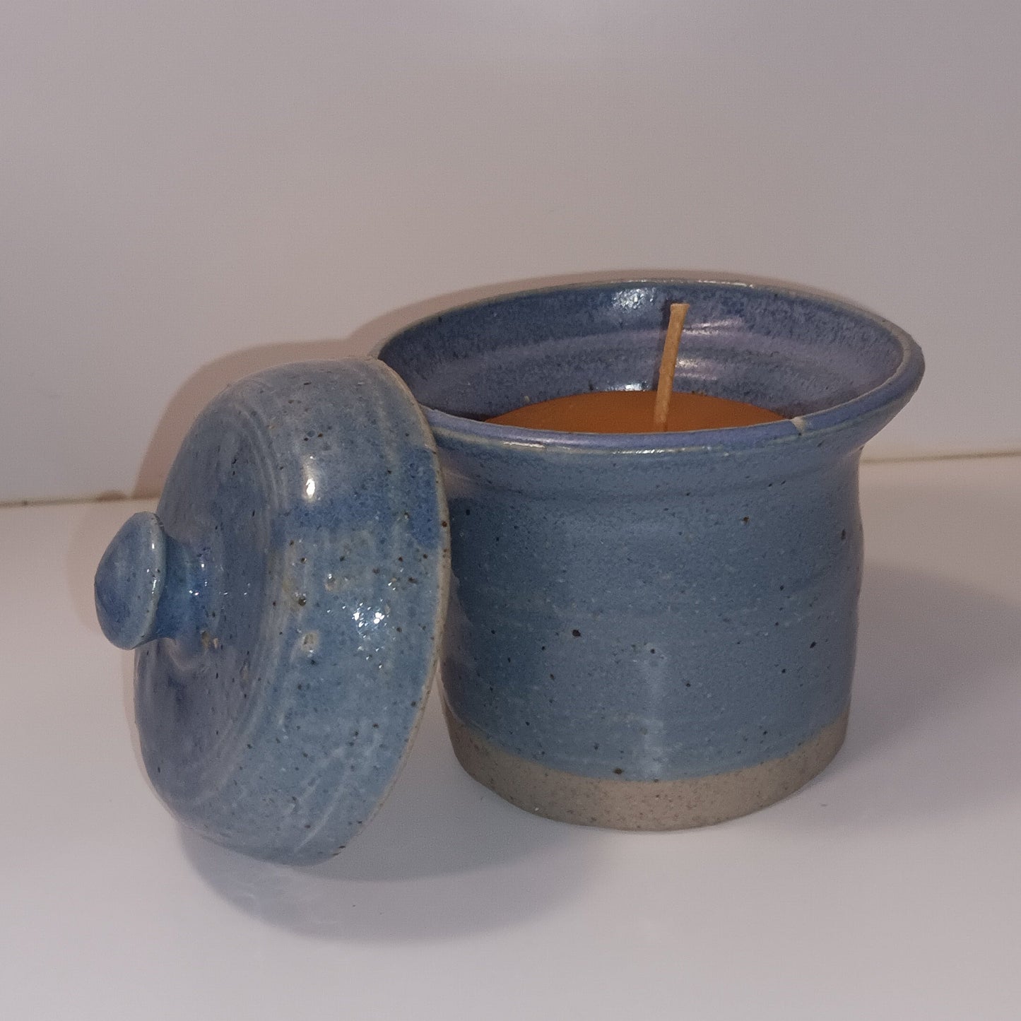 Candle Pottery vessel with lid